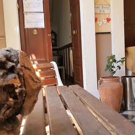 Cortile Stesicoro Bed & Breakfast 3*