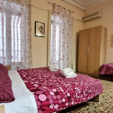 Cortile Stesicoro Oda ve Kahvaltı 4*