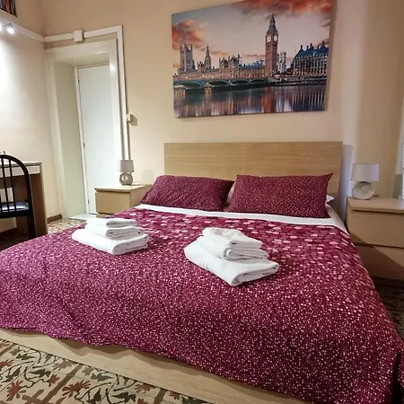 Oda ve Kahvaltı Cortile Stesicoro Katanya