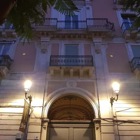 Oda ve Kahvaltı Cortile Stesicoro Katanya