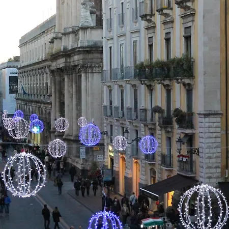 Oda ve Kahvaltı Cortile Stesicoro Katanya